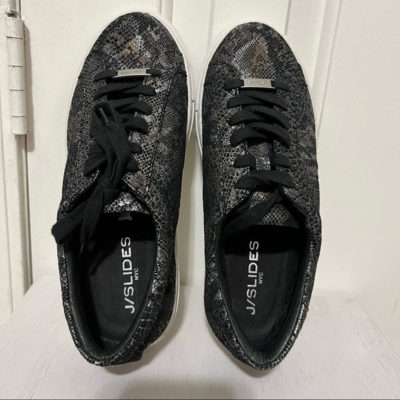 LAST CHANCE ⚫️ NWOT J/SLIDES 6.5 Metallic Sneakers ⚫️ - Picture 6 of 6